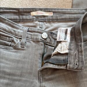 Levi's Women's Gray Skinny Jeans size 24